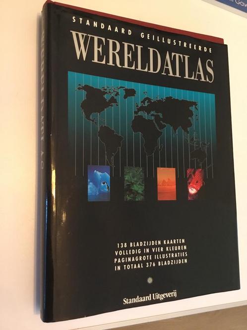 Standaard geillustreerde wereldatlas, Boeken, Atlassen en Landkaarten, Zo goed als nieuw, Landkaart, Wereld, 2000 tot heden, Ophalen of Verzenden