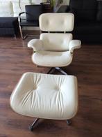 Wit rundlederen eames loungechair + voetenbank set, Nieuw, 75 tot 100 cm, Metaal, Vintage