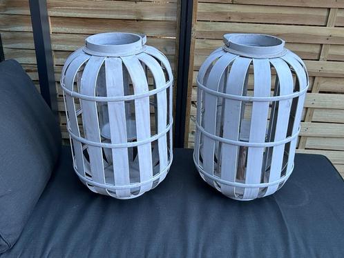 2 x Grote Houten Lantaarn / Windlicht Broste White Wash, Huis en Inrichting, Woonaccessoires | Kandelaars en Kaarsen, Gebruikt