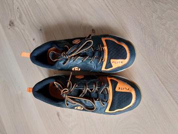 Brabo Indoor hockeyschoenen - maat 38 beschikbaar voor biedingen