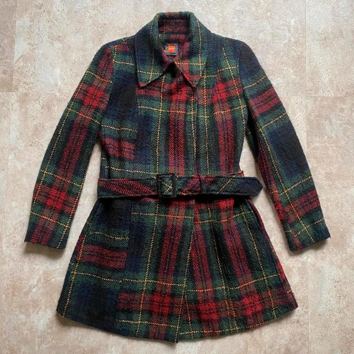 Hugo Boss winterjas, Kleding | Dames, Jassen | Winter, Zo goed als nieuw, Maat 38/40 (M), Groen, Ophalen of Verzenden