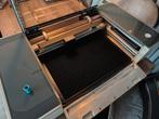 Glowforge desktop CO2 laser cutter, Doe-het-zelf en Verbouw, Gereedschap | Overige machines, Ophalen, Zo goed als nieuw
