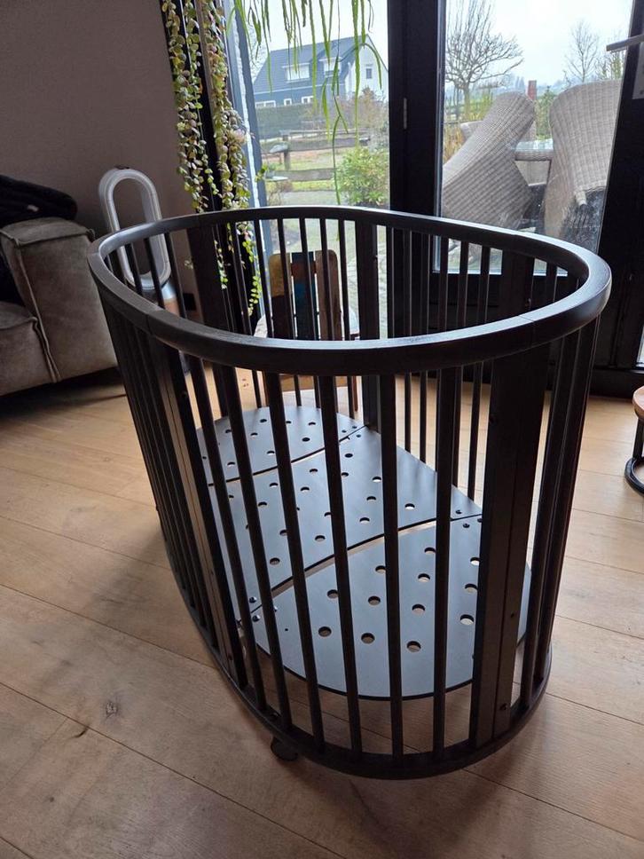Stokke Sleepi Bed Hazy Grey + Matras & Mini Bodem, Kinderen en Baby's, Babywiegjes en Ledikanten, Gebruikt, Ledikant, Ophalen