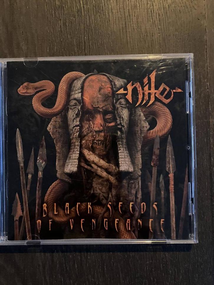 NILE - Black Seeds of Vengeance en In Their Darkened Shrines, Cd's en Dvd's, Cd's | Hardrock en Metal, Zo goed als nieuw, Ophalen of Verzenden