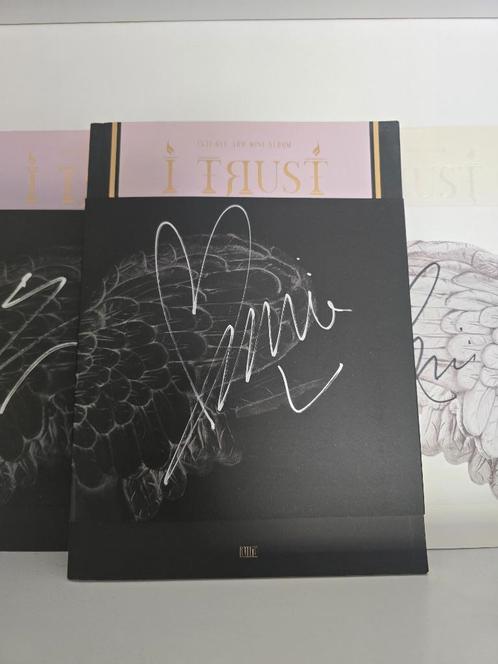 (g)i-dle signed album i trust, Verzamelen, Muziek, Artiesten en Beroemdheden, Nieuw, Cd of Plaat, Gesigneerd, Ophalen of Verzenden