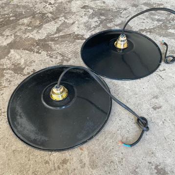 2X emaille staal brocante hanglamp beschikbaar voor biedingen