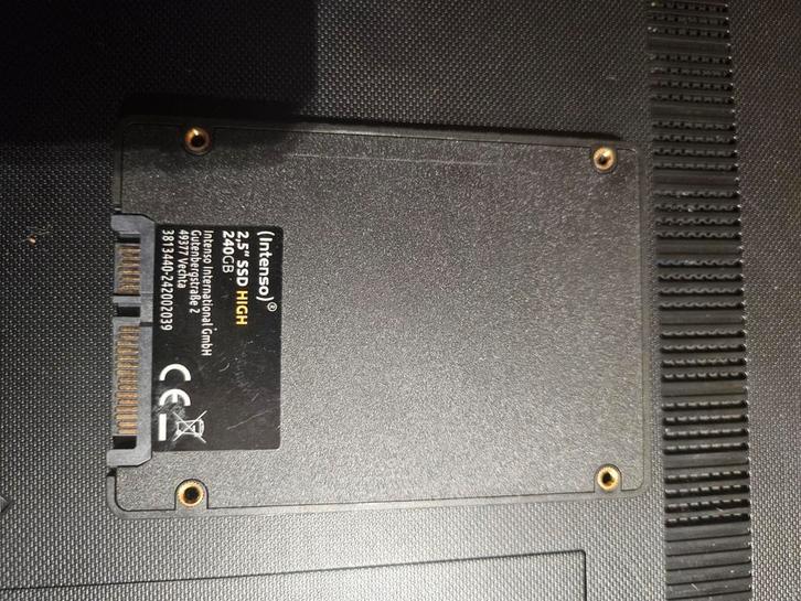 240GB SATA3 2.5" SSD, Computers en Software, Harde schijven, Gebruikt, Desktop, Intern, SSD, SATA, Ophalen of Verzenden