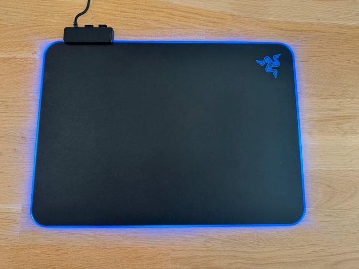 Razer Firefly V2 Chroma Gaming Muismat, Computers en Software, Muismatten, Zo goed als nieuw, Gaming muismat, Ophalen of Verzenden