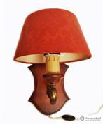 Brocante wandlamp hout met klassiek lampenkap barok rood, Huis en Inrichting, Lampen | Wandlampen, Verzenden, Hout, Antiek / Klassiek