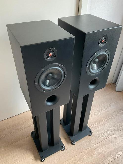 Thivanlabs S3 hoogrendement toppers met zware stands!!, Audio, Tv en Foto, Luidsprekers, Zo goed als nieuw, Front, Rear of Stereo speakers