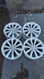 VW Passat Velgen - 1 velg met stoeprandschade, Ophalen, Velg(en), 17 inch, Personenwagen
