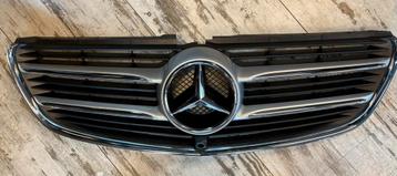 Mercedes V-Klasse Grill W447 A4478880123 beschikbaar voor biedingen
