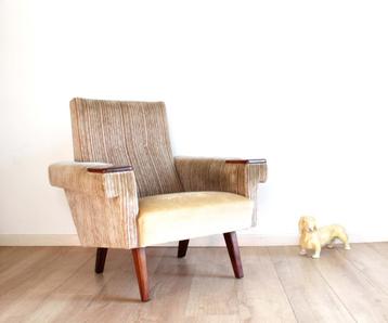 Vintage Mid Century fauteuil. Retro design lounge stoel  beschikbaar voor biedingen