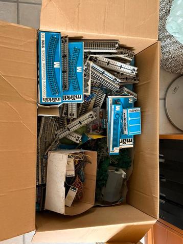 Märklin rails en accessoires - Grote partij! beschikbaar voor biedingen