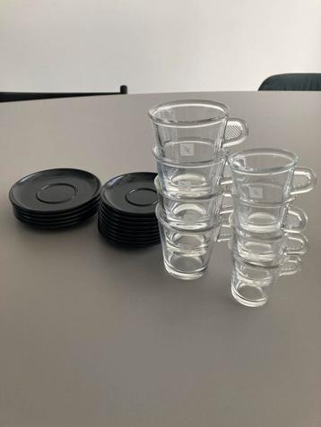 Nespresso kopjes en schoteltjes beschikbaar voor biedingen