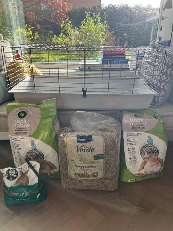 Konijnenkooi /Caviakooi XL 99cm x 49cm  + starterspakket beschikbaar voor biedingen