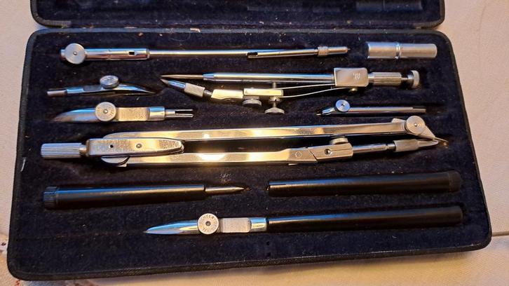 E.O.RICHTER& CO- PRÄCISION - passerdoos voor techn.tekenen, Antiek en Kunst, Antiek | Gereedschap en Instrumenten, Verzenden