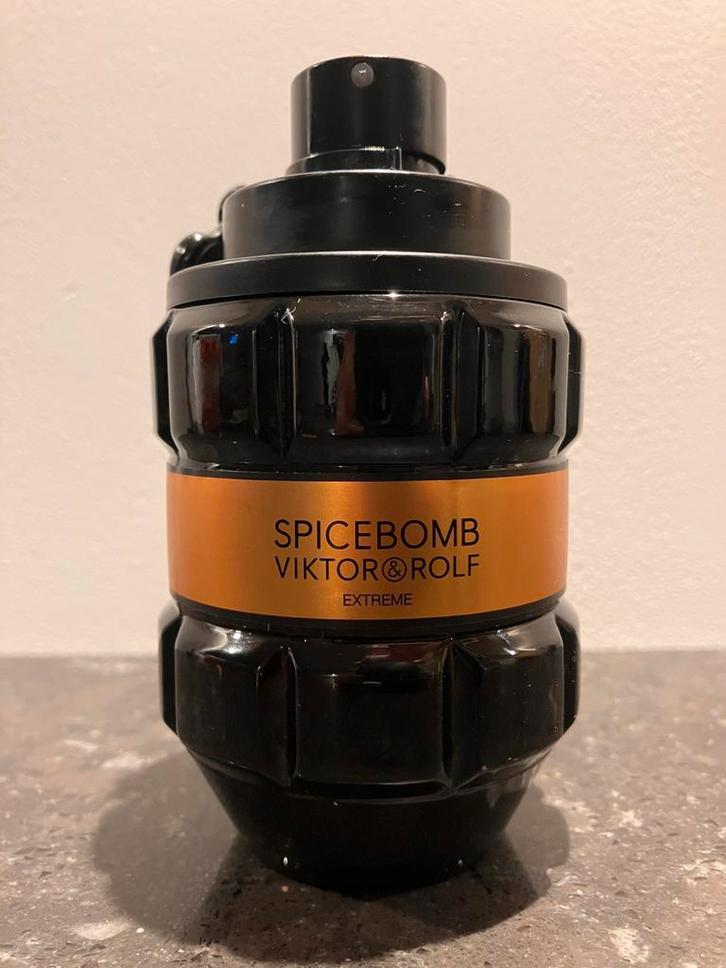 Viktor & Rolf Spicebomb Extreme 90ml, Sieraden, Tassen en Uiterlijk, Uiterlijk | Parfum, Zo goed als nieuw, Ophalen of Verzenden