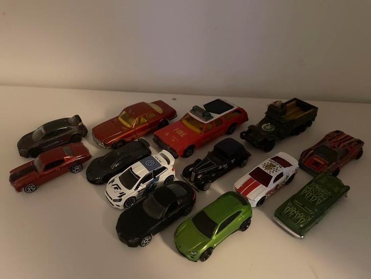 Modelauto’s Matchbox, Hotwheels, Majorette 13 stuks, Hobby en Vrije tijd, Modelauto's | Overige schalen, Gebruikt, Auto, Ophalen of Verzenden