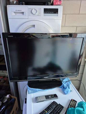 Sharp Aquos TV - 81cm beschikbaar voor biedingen