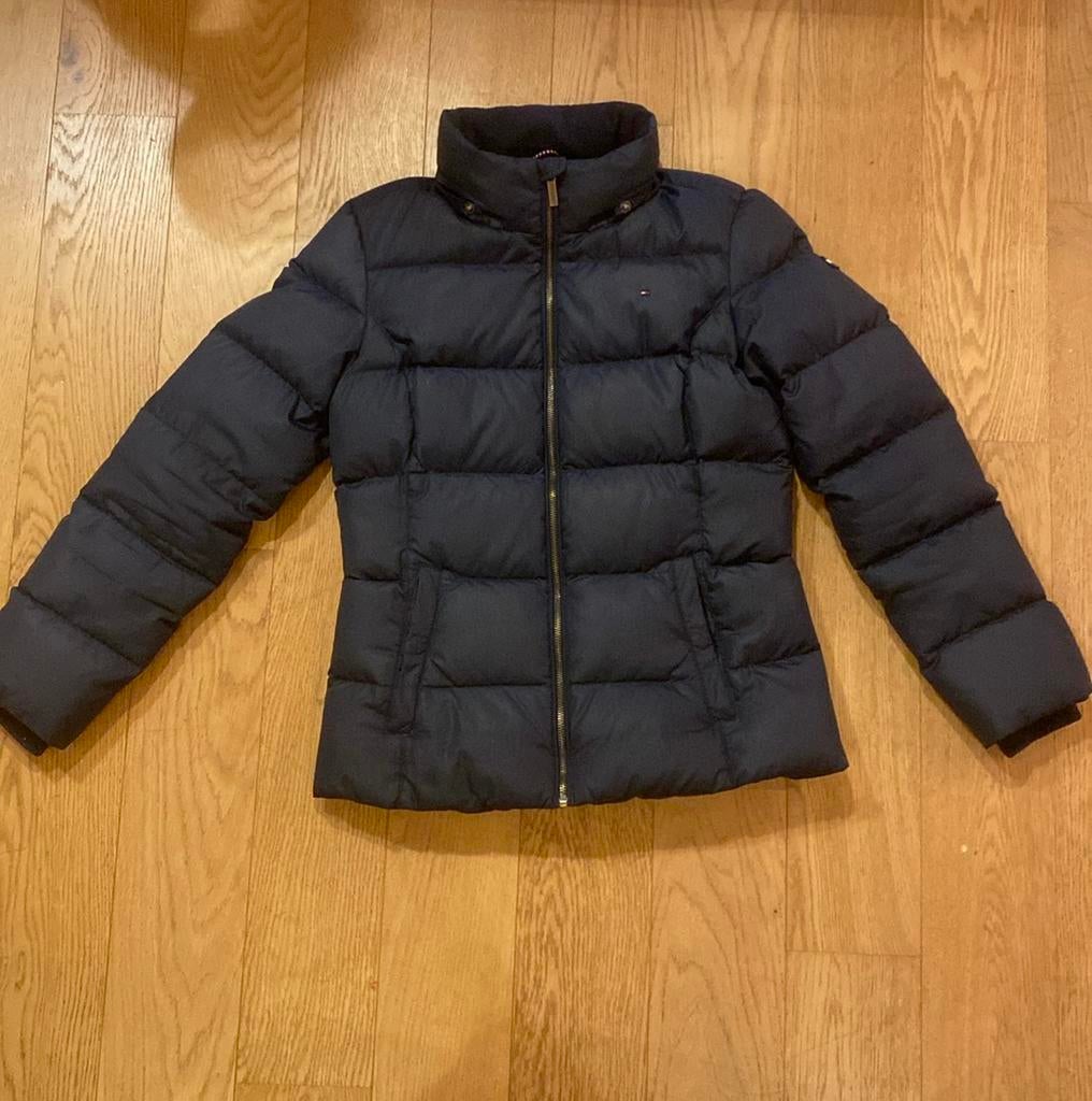 Donkerblauwe Tommy Hilfiger winterjas, Blauw, Ophalen of Verzenden, Zo goed als nieuw, Maat 34 (XS) of kleiner