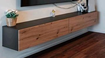 Zwevend wandkast 30x100x40cm beschikbaar voor biedingen