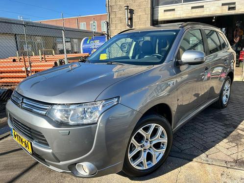 Mitsubishi Outlander 2.0 Phev 203pk 4WD CVT Schuifdak Leder, Auto's, Mitsubishi, Bedrijf, Outlander, 360° camera, 4x4, ABS, Achteruitrijcamera