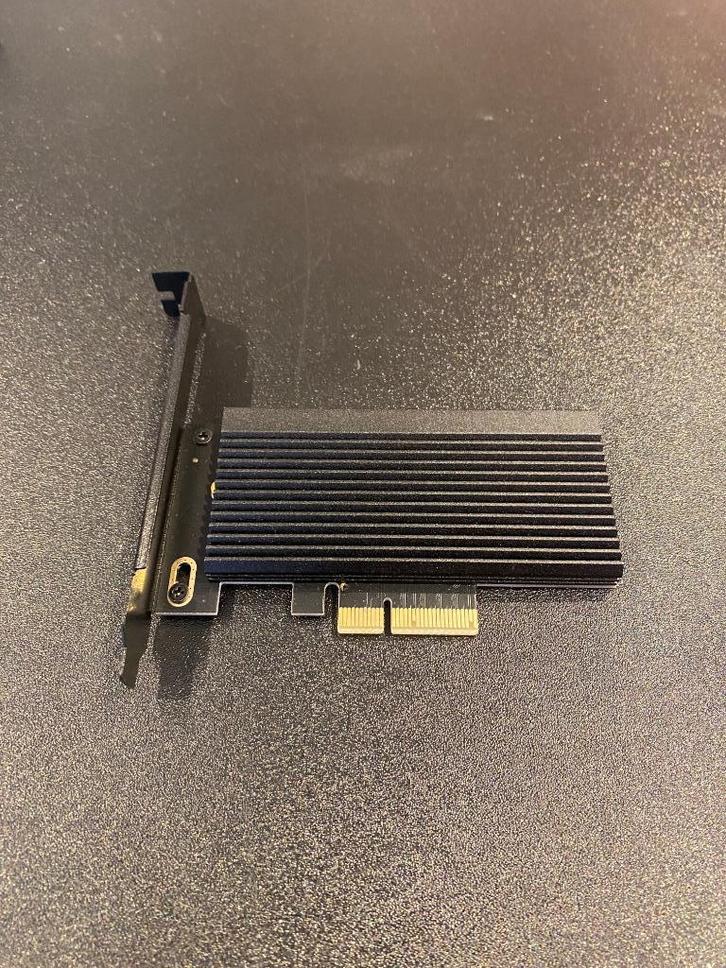 Kingston NV2 500GB NVMe SSD + ICY BOX PCIe 4.0 Adapter, Computers en Software, Harde schijven, Zo goed als nieuw, Desktop, Intern