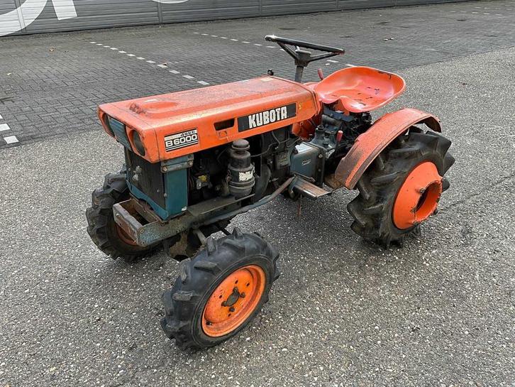 Kubota B6000 4WD Minitractor, Zakelijke goederen, Machines en Bouw | Tuin, Park en Bosbouw, Overige typen