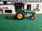 Britains MF groen met ploeg, Hobby en Vrije tijd, Modelauto's | 1:32, Ophalen of Verzenden, Gebruikt, Tractor of Landbouw, Britains