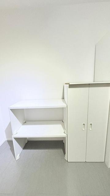 Ikea Kinder Kledingkast + tafel beschikbaar voor biedingen