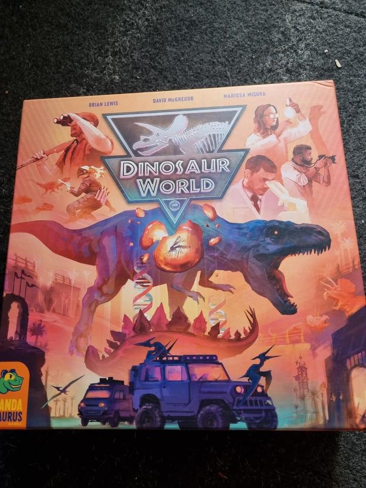 Dinosaur World Bordspel, Hobby en Vrije tijd, Gezelschapsspellen | Bordspellen, Zo goed als nieuw, Drie of vier spelers, Ophalen of Verzenden