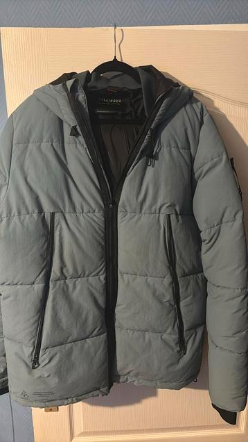 Nette winterjas XL beschikbaar voor biedingen