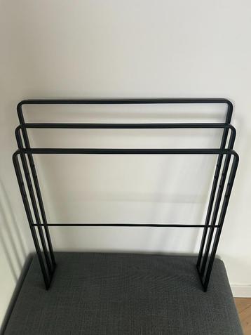 Design handdoekenrek staand - zwart - als nieuw beschikbaar voor biedingen