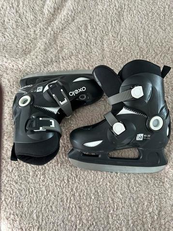 Oxelo ijshockeyschaatsen 30-32 zgan €10 beschikbaar voor biedingen