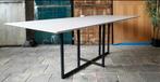 Tafel met FENIX tafelblad en solide kruisonderstel, Rechthoekig, Nieuw, 200 cm of meer, 50 tot 100 cm
