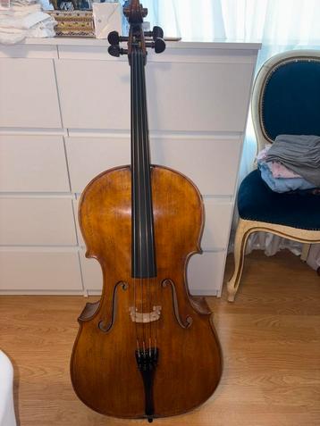 Mooie Oost Europese Cello beschikbaar voor biedingen