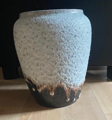 VAAS “DE UIL” MOOIE JAREN ‘70 DESIGN FAT LAVA VAAS 25CM HOOG beschikbaar voor biedingen