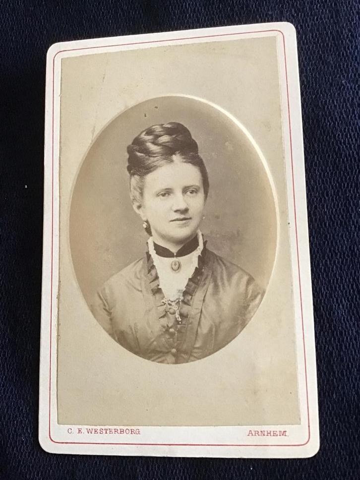 CDV, Mooie Dame, C.E. Westerborg, Arnhem, Carte de Visite, Verzamelen, Foto's en Prenten, Gebruikt, Foto, Voor 1940, Ophalen of Verzenden
