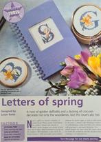 Narcissen en krokussen alfabet borduurpatroon, Hobby en Vrije tijd, Ophalen, Nieuw, Handborduren, Patroon