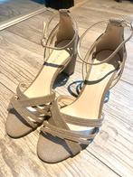 Elegante Sandalen, Ophalen of Verzenden, Zo goed als nieuw, Beige, Sandalen of Muiltjes