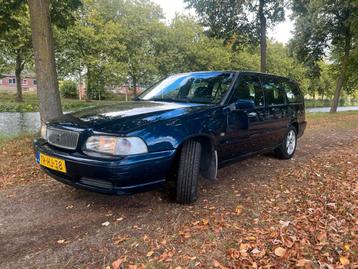 Volvo V70 2.5 1998 Blauw, koude airco, lange APK! beschikbaar voor biedingen