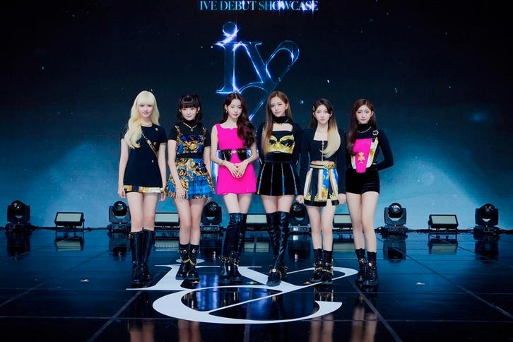 Ive (kpop) albums te koop., Cd's en Dvd's, Cd's | Wereldmuziek, Nieuw in verpakking, Aziatisch, Ophalen