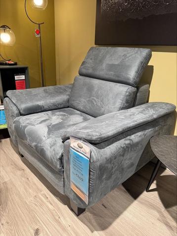 henders en hazel elektrische fauteuil Napels beschikbaar voor biedingen