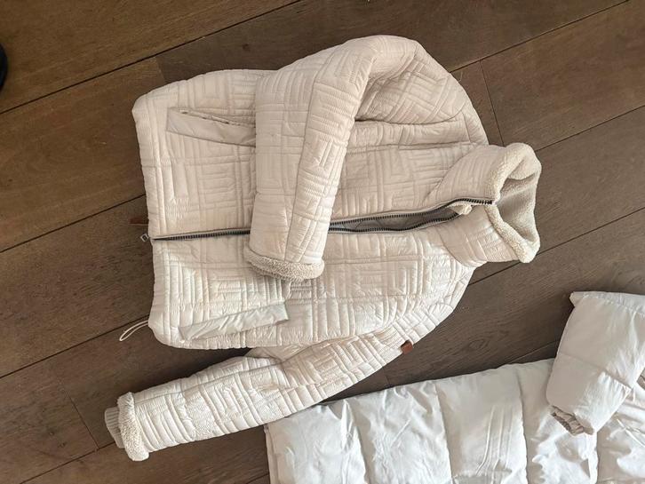 Mooie Moscow Jas - Maat M, Kleding | Dames, Jassen | Zomer, Zo goed als nieuw, Maat 38/40 (M), Wit, Ophalen of Verzenden