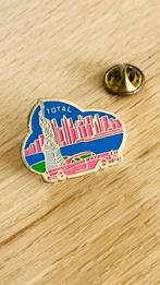 Total pin New York, Verzamelen, Speldjes, Pins en Buttons, Ophalen of Verzenden, Zo goed als nieuw
