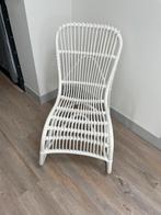 Witte rotan stoel, Huis en Inrichting, Stoelen, Riet of Rotan, Wit, Zo goed als nieuw, Ophalen
