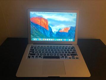 Macbook Air 2015 Core i5 256GB beschikbaar voor biedingen