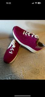 Vamos sneakers maat 43 (9-K) roze suede, Kleding | Dames, Schoenen, Ophalen of Verzenden, Zo goed als nieuw, Roze, Sneakers of Gympen
