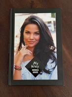 My Way - Monica Geuze (Autobiografie), Boeken, Ophalen of Verzenden, Zo goed als nieuw, Film, Tv en Media